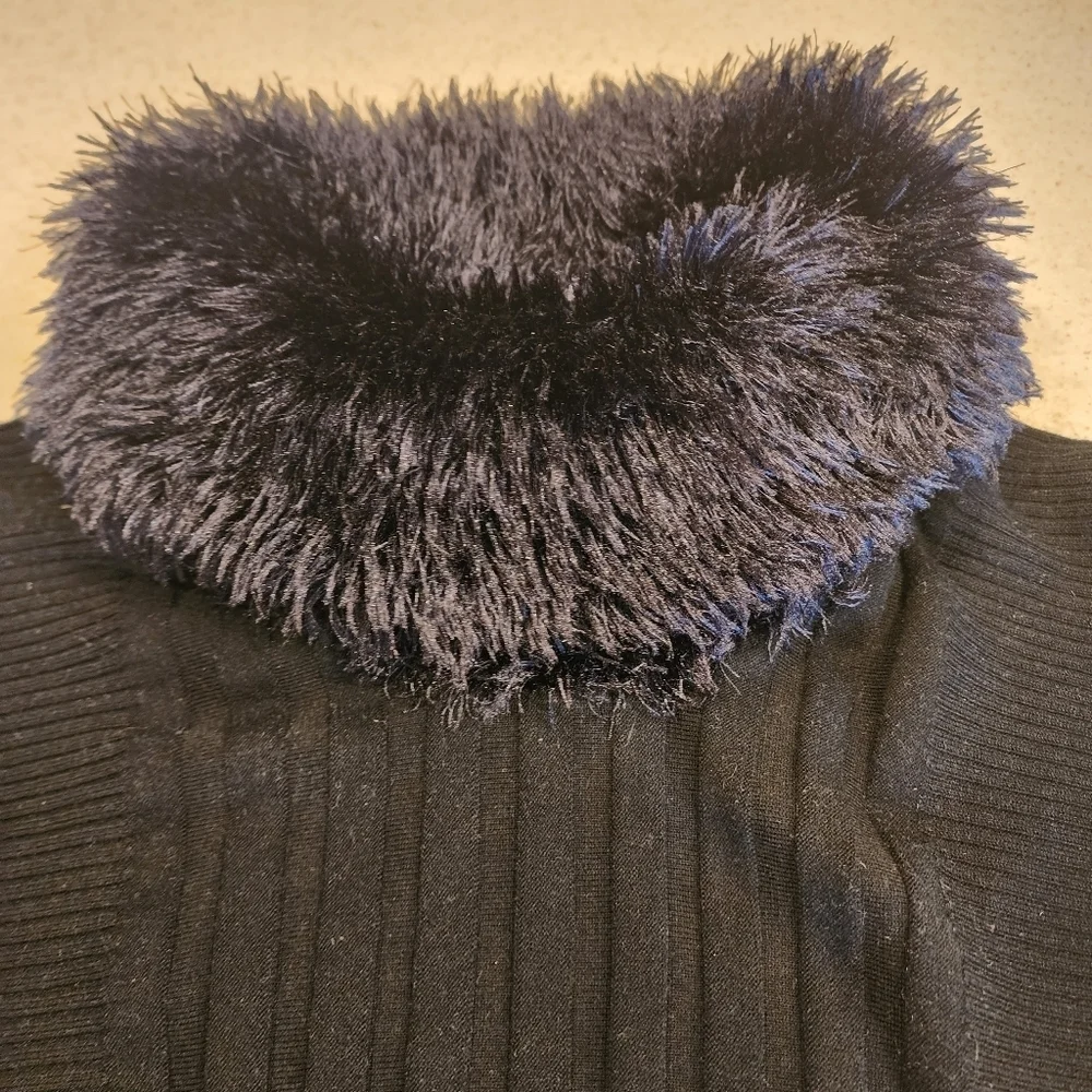 A - Lauren Michelle Medium Black Sweater - Picture 1 of 5